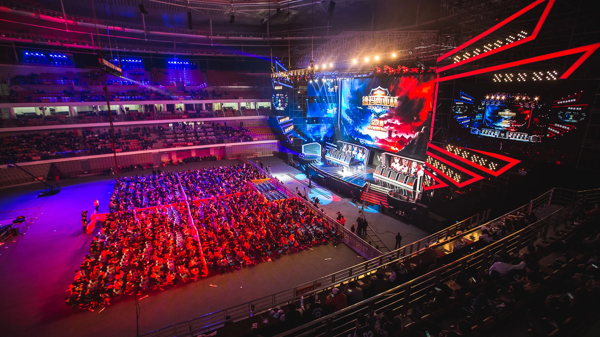 心之钢LPL上单参团率不足20%！三场致命失误成就“抽象上单”热议